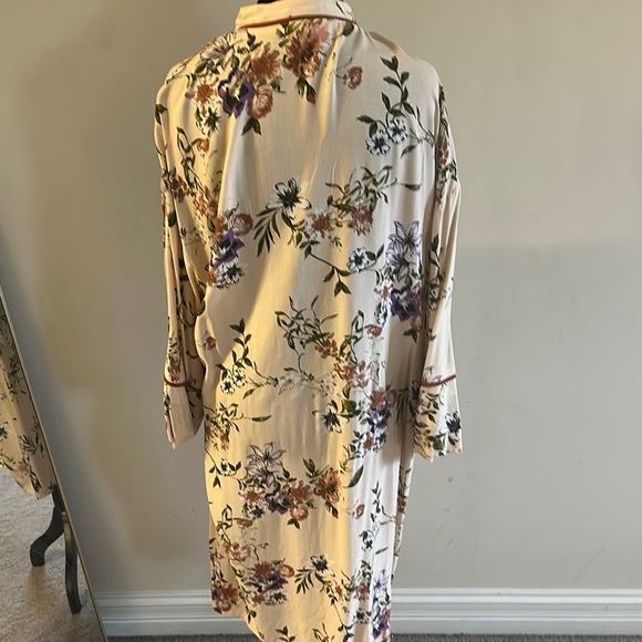 Floral Kimono Robe - Picture 3 of 3